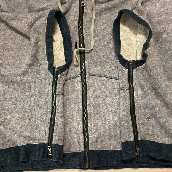 Lululemon in the Loop Hooded Poncho Front Zip Heathered Blue - Picture 5 of 9